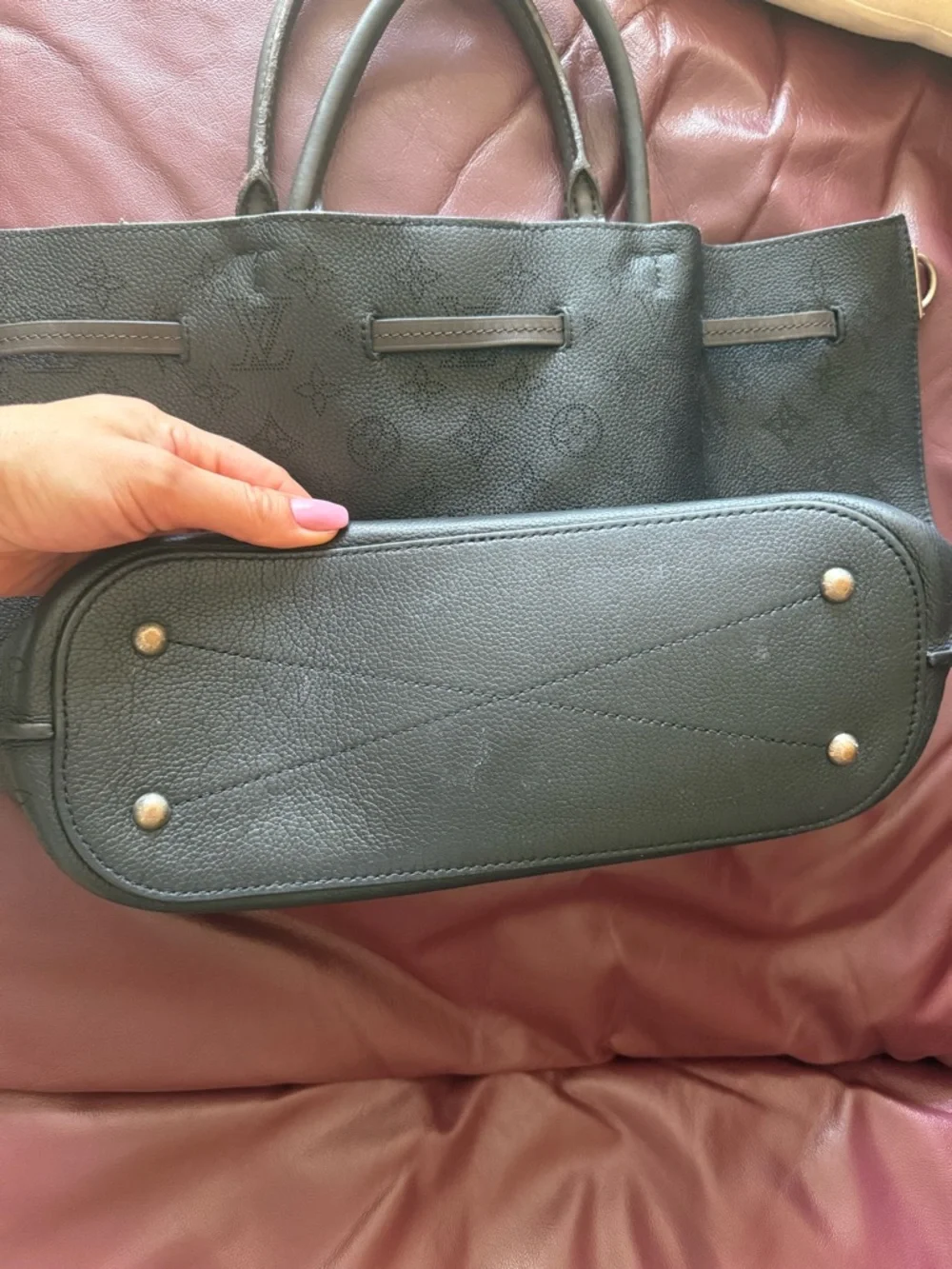 Louis Vuitton Bag Girolata Mahina Leather Black Shoulder Tote Authentic Handbag - Picture 3 of 15